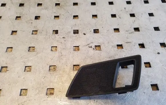 Side speaker trim/cover