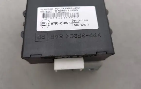 Toyota Avensis Verso Immobilizer control unit/module 8978044050 626518000 97RI010579