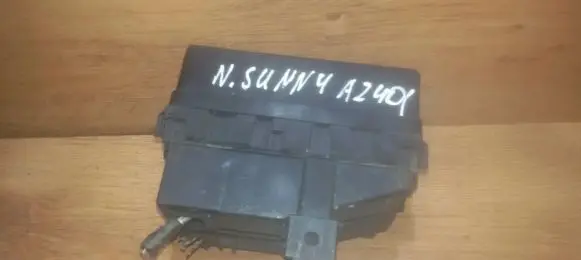 Nissan Sunny Fuse box set