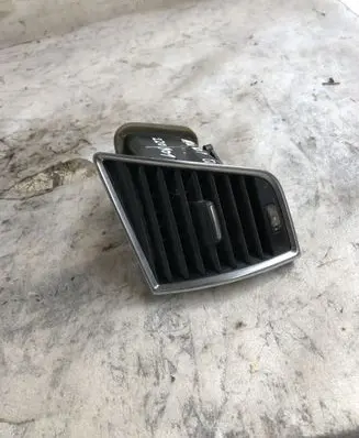Audi Q5 SQ5 Dashboard side air vent grill/cover trim 8R1820901