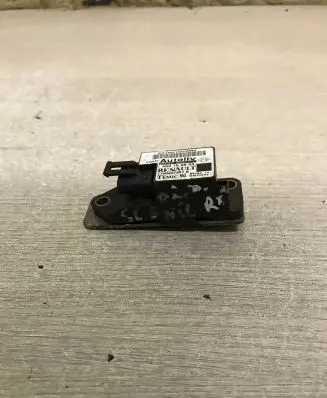 Renault Scenic I Airbag deployment crash/impact sensor 550759800