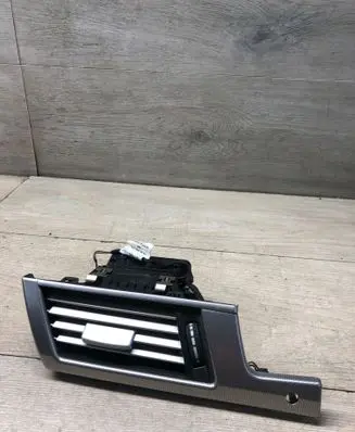 Mercedes-Benz E W212 Dashboard side air vent grill/cover trim A2128302654 06821001