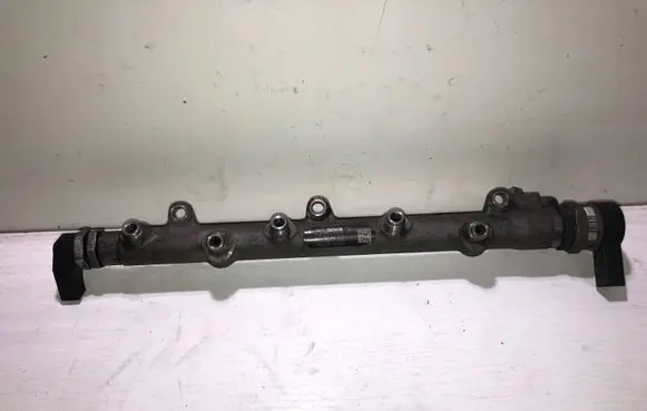 BMW 5 E60 E61 Fuel main line pipe 7787164 089893L5 0445214030