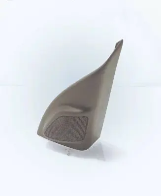 Front door high frequency speaker