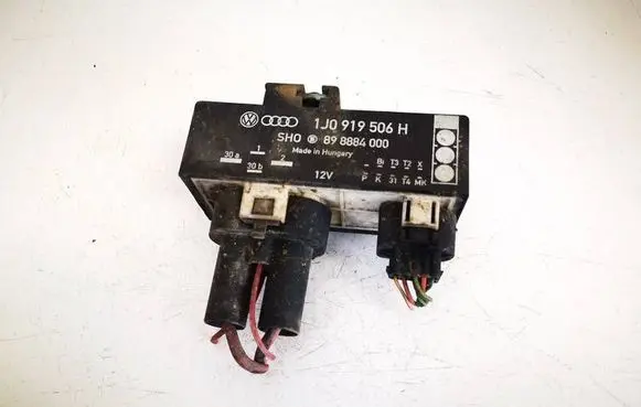 Volkswagen Golf IV Coolant fan relay 1j0919506h 898884000