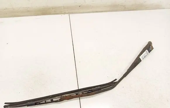 Nissan Serena Front wiper blade arm