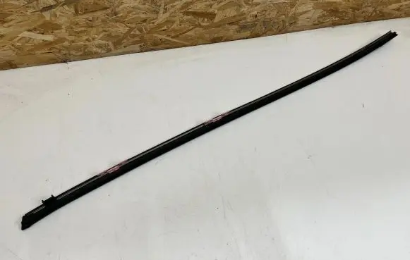 Honda FR-V Windshield trim