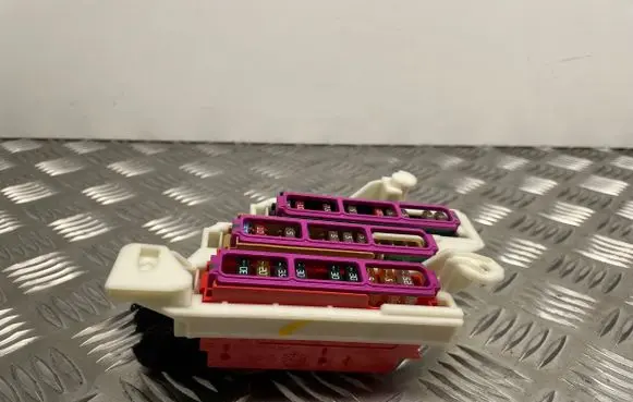 Audi A6 S6 C7 4G Fuse module 4F1941824B