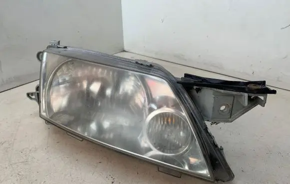 Mazda Premacy Headlight/headlamp P1989