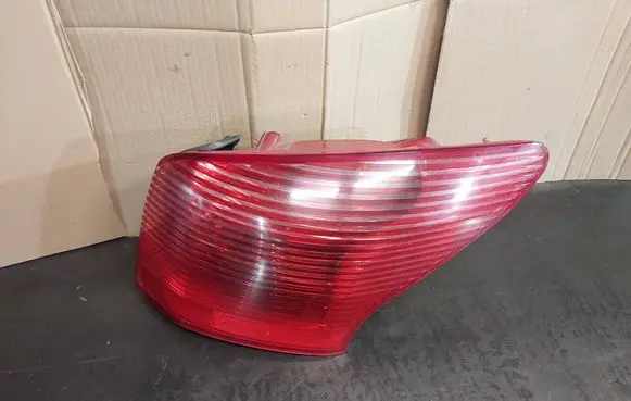 Peugeot 407 Rear/tail lights 9641948680