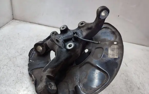 Mercedes-Benz E W212 Front wheel hub 21207