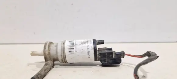 Chrysler Voyager Windscreen/windshield washer pump 5019245AA