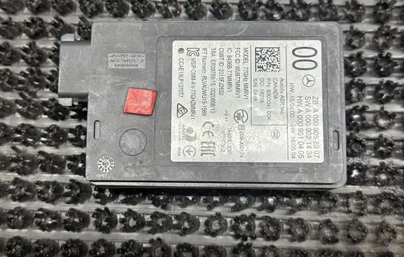Mercedes-Benz E W213 Distronic sensor radar A0009052307 A0009021434 A0009010405