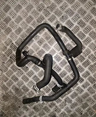 Ford Kuga II Engine coolant pipe/hose