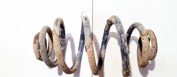 Volkswagen PASSAT B5 Rear coil spring