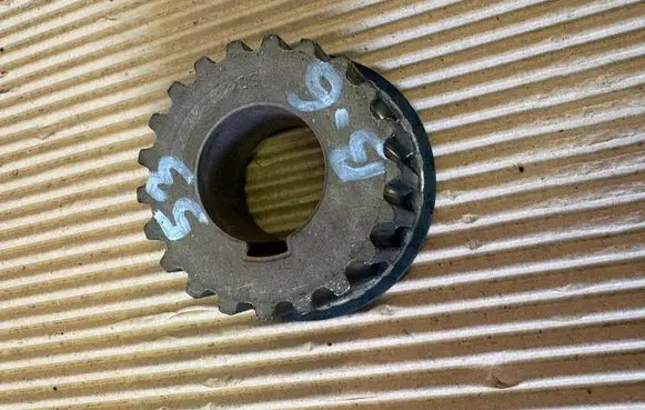 Ford Kuga II Crankshaft gear 9802042280
