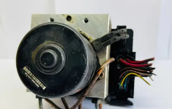 Hyundai Lantra II ABS Pump BH60100600 95660-38000