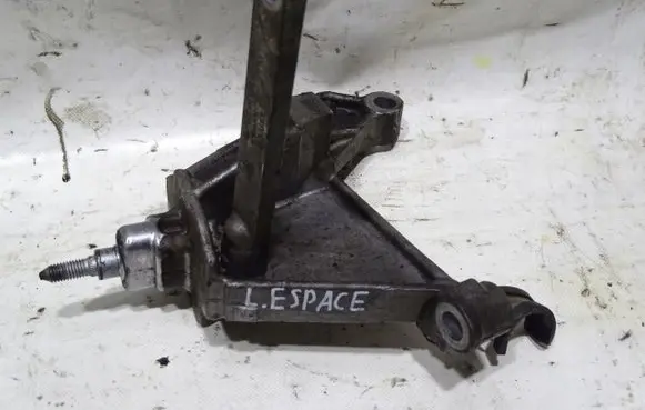 Renault Laguna II Gearbox mounting bracket 8200399938