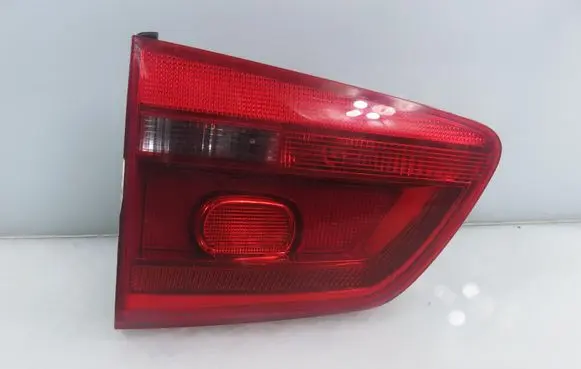 Volkswagen Touran I Rear/tail lights 1T0945094