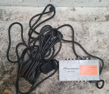 KIA Opirus Sound amplifier