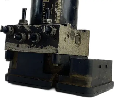 Volkswagen Golf VI Master brake cylinder