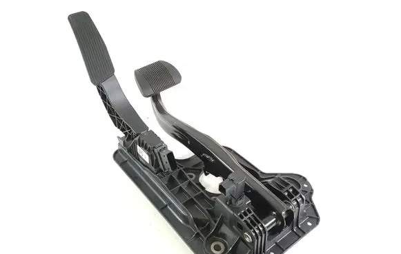 Chrysler Pacifica Brake pedal 04581677AB