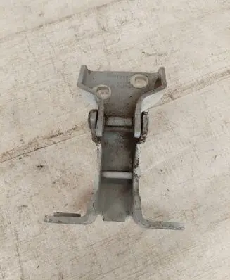Opel Vivaro Front door upper hinge 311772M GM66380