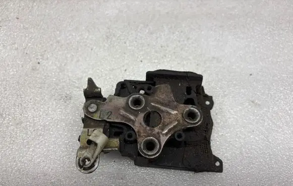 Opel Frontera B Loading door lock 
