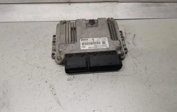 KIA Ceed Engine control unit/module 0281017218 391142A511