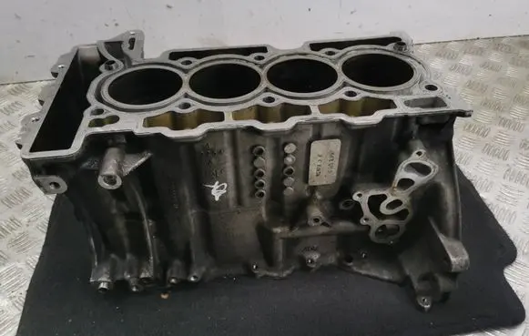 Mini Cooper Countryman R60 Engine block 1634947