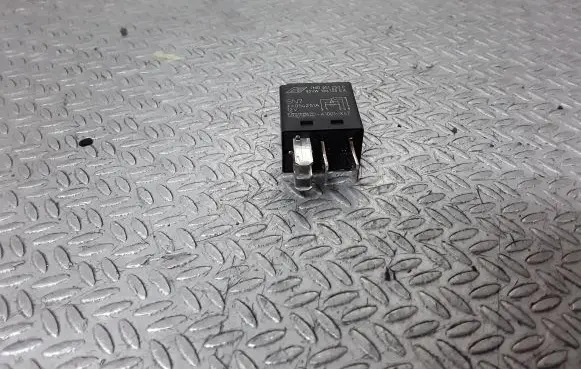Volkswagen Phaeton Other relay 7M0951253C
