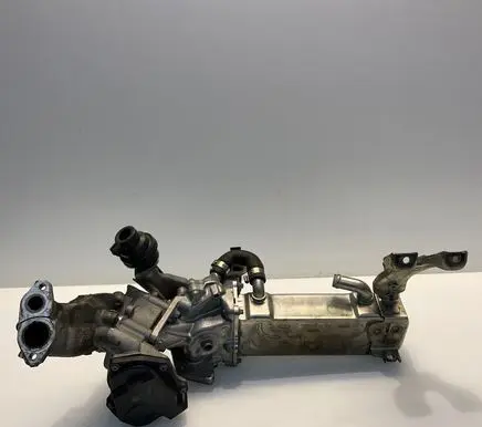 Mercedes-Benz E W212 EGR valve A6511400660 A2C87494500 6511400660