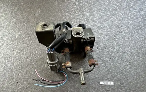 Nissan Patrol Y61 Vacuum valve 31940VB300 AESE12818
