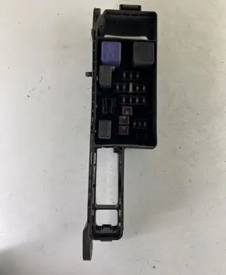 Toyota Avensis T220 Fuse module PPT20GF10