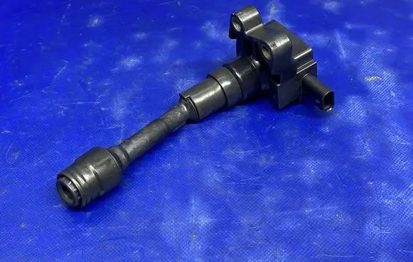 Ford Focus High voltage ignition coil CM5G12A366CB