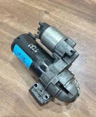 BMW 3 E90 E91 Starter motor 8570382 0001115069