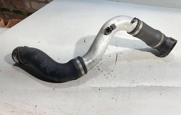 BMW 3 E90 E91 Intercooler hose/pipe 7793783