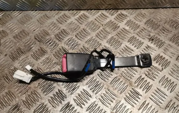 Subaru Legacy Front seatbelt buckle
