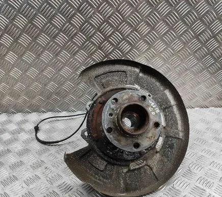 BMW X5 F15 Rear wheel hub 6879102
