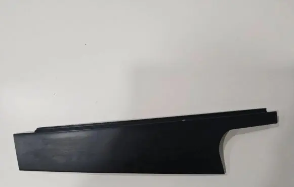 BMW X4M F98 Front door glass trim molding 19765810 741002174 74167416529