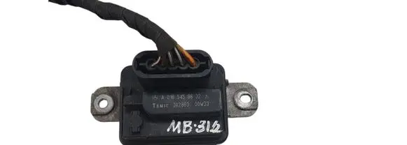 Mercedes-Benz SL R129 Coolant fan relay A0165459632