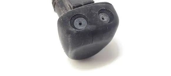 Hyundai Elantra Windshield washer spray nozzle 
