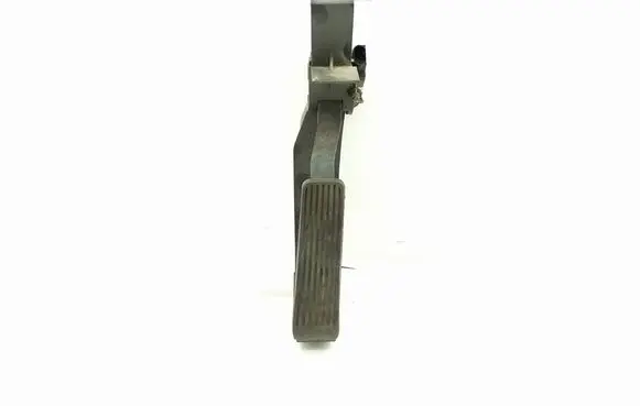 Mercedes-Benz E W211 Accelerator throttle pedal A2113000604