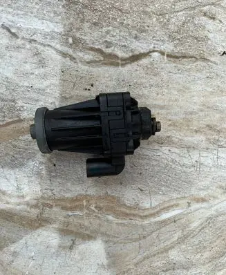 Jaguar XJ X351 EGR valve 50276422 2296501506