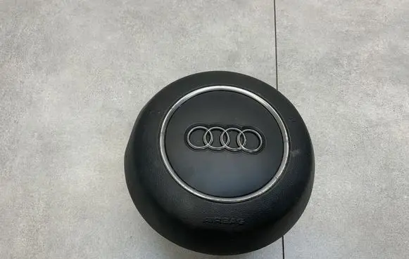 Audi A3 S3 8V Steering wheel airbag 8V0880201AJ