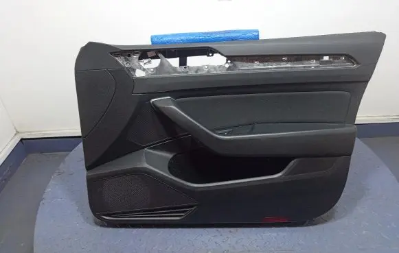 Volkswagen PASSAT B7 USA Door card panel trim set 