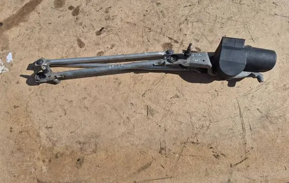 Ford Focus Front wiper linkage and motor 1395106486