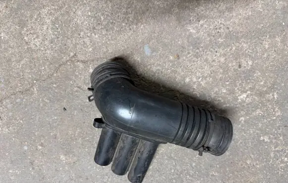 Skoda Octavia Mk3 (5E) Air intake hose/pipe 04E129651C