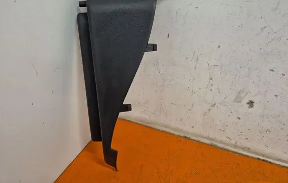 Vauxhall Astra J Tailgate/boot cover trim set 13261690