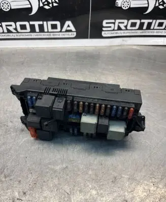Mercedes-Benz E W211 SAM control unit 0025458701